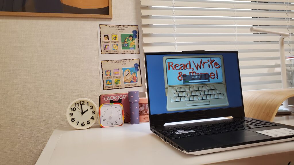 【利用10か月後追記】タイピング練習しながらフォニックス学習も出来るゲーム、Read, Write and Typeに感動。 | おうちえいご園